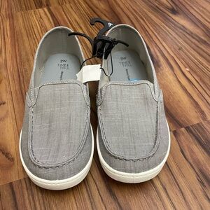 Time and Tru Light Gray Slip-On Shoes